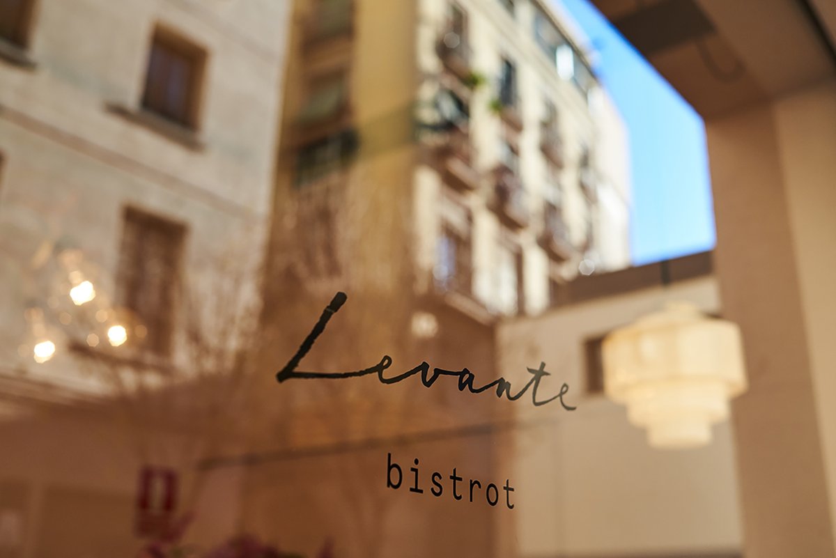 LEVANTE 餐廳vi品牌店面圖形設(shè)計(jì)賞析，vi設(shè)計(jì)，品牌vi設(shè)計(jì)，餐廳vi設(shè)計(jì)，圖形設(shè)計(jì)，餐廳品牌vi設(shè)計(jì)，品牌包裝設(shè)計(jì)，深圳vi設(shè)計(jì)，左右格局